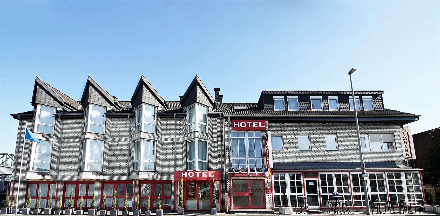 Hotel Zum Eisenhammer Оберхаузен Экстерьер фото